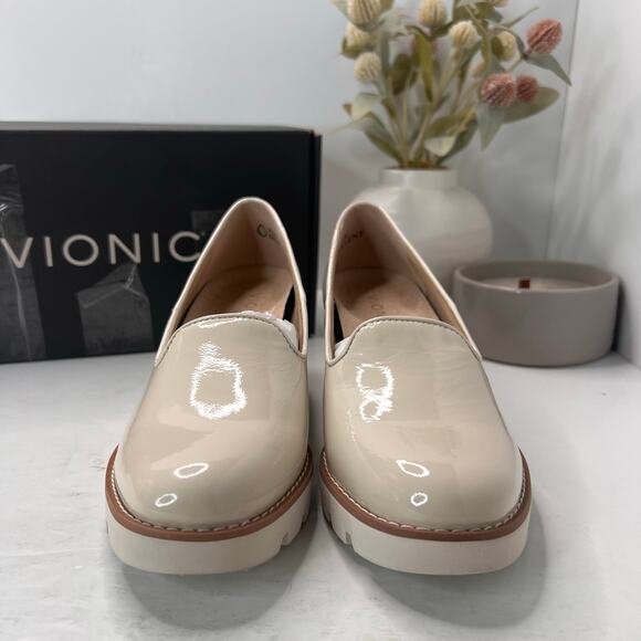 Vionic Willa Wedge Patent Leather Slip-on Loafer Cream Women's 7M NWB - Picture 2 of 11